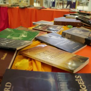 UNIFATEA promove 3ª feira de troca de livros