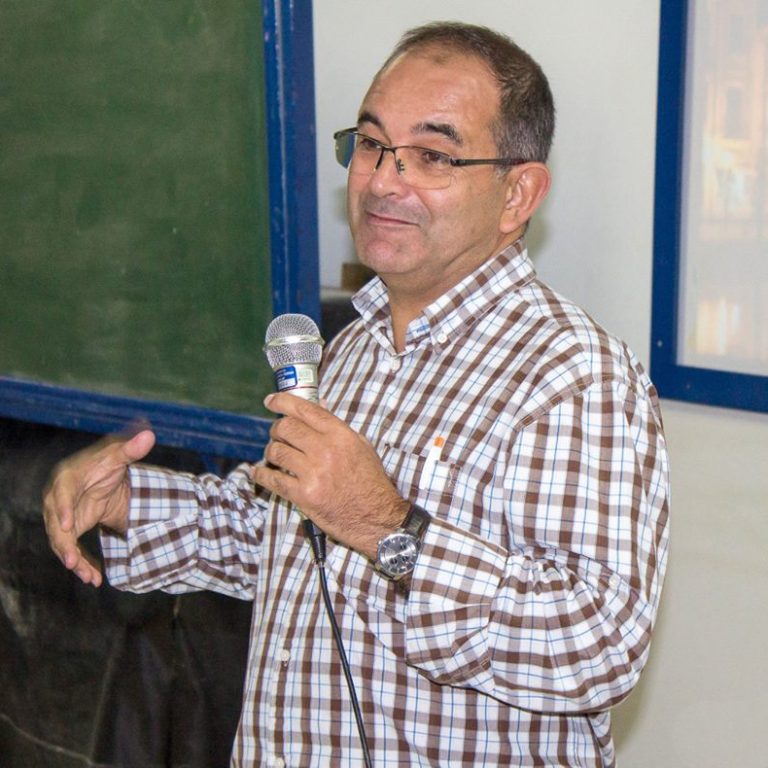 UNIFATEA sedia palestra de Design com professor de Portugal