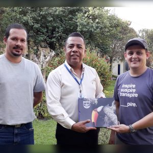 Biólogo formado pelo UNIFATEA lança livro sobre aves