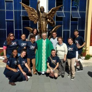 Alunos do UNIFATEA realizam semana missionária durante o feriado em Piquete.