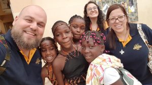 Fazer o bem faz muito bem – voluntários do Projeto Educadores sem Fronteiras chegam em Angola