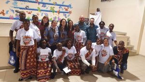 Demonstração de carinho no encerramento dos cursos em Luena, na Angola