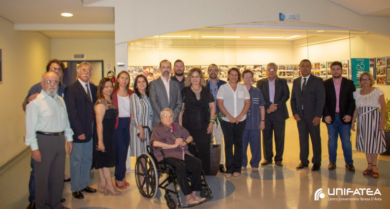 Ir. Olga de Sá é honrada em sessão extraordinária do CONSU pelos 65 anos do Centro Universitário Teresa D’Ávila