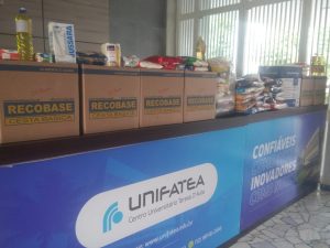 UNIFATEA realiza entrega de alimentos arrecadados às famílias carentes