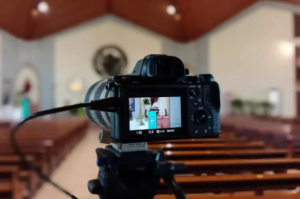 Religião na pandemia: A nova rotina do cristão