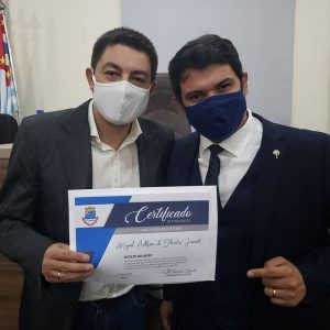 Coordenador de Comunicação Social do UNIFATEA, Miguel Júnior, é homenageado pela Câmara Municipal de Cruzeiro